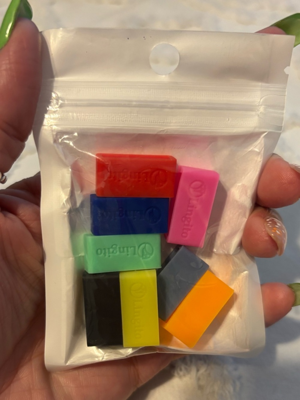 Multi color band keepers